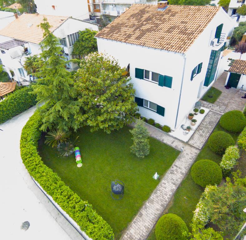 Kuca Za Odmor Kuzmanic Villa คาชเตลา ภายนอก รูปภาพ