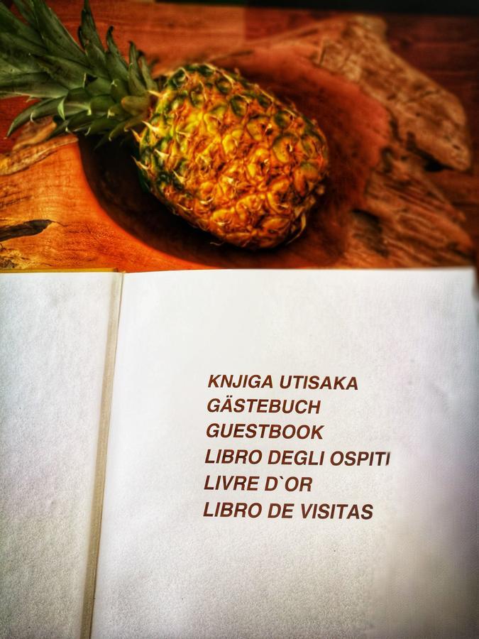 Kuca Za Odmor Kuzmanic Villa คาชเตลา ภายนอก รูปภาพ